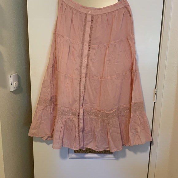Loveshackfancy x Gap collab sold out skirt! - Picture 3 of 7